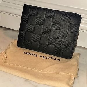 Louis Vuitton slender wallet in damier infini leather